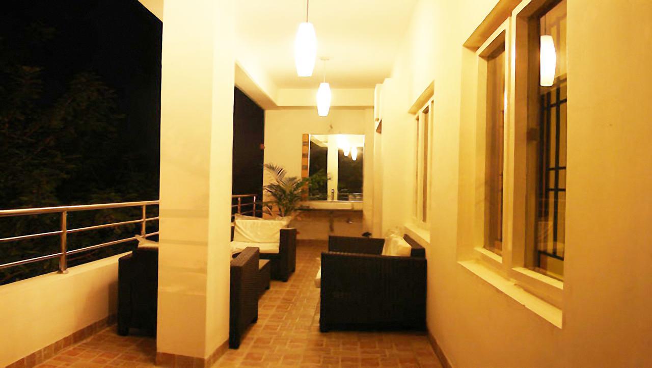 Classic Luxury Service Apartments 维沙卡帕特南 外观 照片